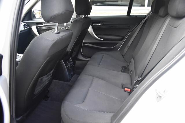 BMW 1-SERIE 118i Executive | Xenon | Navi. Prof | Aut. | NL AUTO | 17 inch