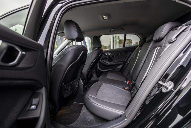 BMW 1-SERIE 118i Business Edition | LED | NL Auto | Carplay