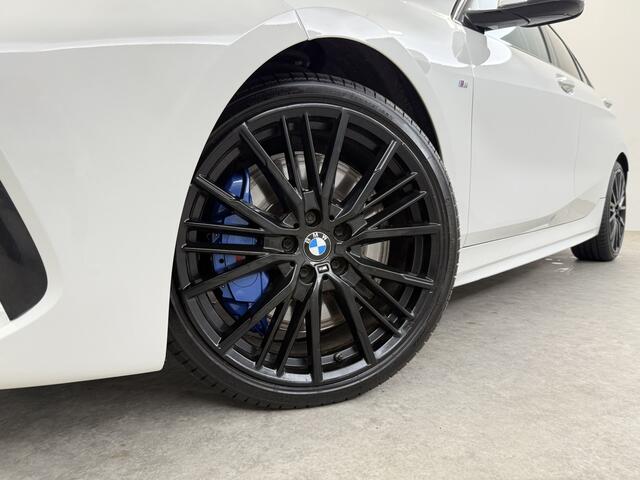 BMW 1-SERIE 118i High Executive Edition M-Sport 141PK | Pano | Virtual | Sfeerverl. | Carplay | Leder | Stoelverw. | NAP