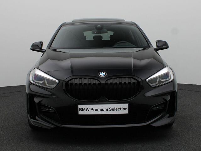 BMW 1-SERIE 5-deurs 118i Executive | M Sportpakket | Audio Media Pack | Parking Pack | Safety Pack | Panoramadak | Active Cruise Control | DAB | HiFi | 18''