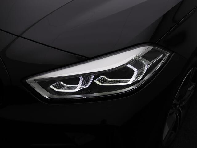 BMW 1-SERIE 5-deurs 118i Executive | M Sportpakket | Audio Media Pack | Parking Pack | Safety Pack | Panoramadak | Active Cruise Control | DAB | HiFi | 18''