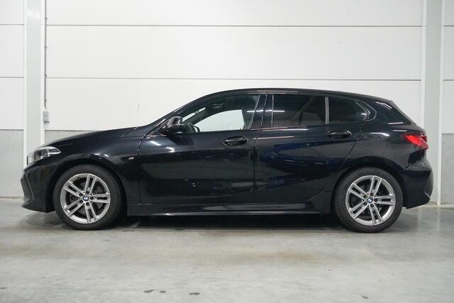BMW 1-SERIE 118i M-Sport | CarPlay | Stuurverwarming