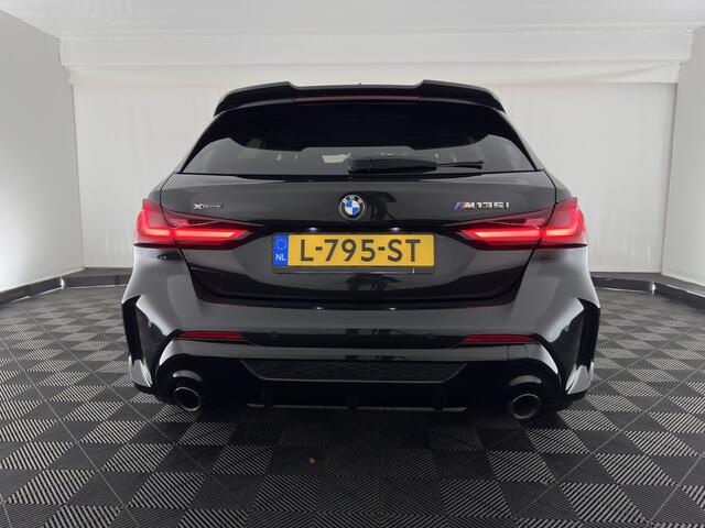 BMW 1-SERIE M135i xDrive High Executive Aut. *HEAD-UP | FULL-LED | HEATED-SPORTSEATS | SHIFT-PADDLES | DIGI-COCKPIT | NAVI-FULLMAP | DAB+ | PRIVACY-GLASS | AMBIENT-LIGHT | 19''ALU*