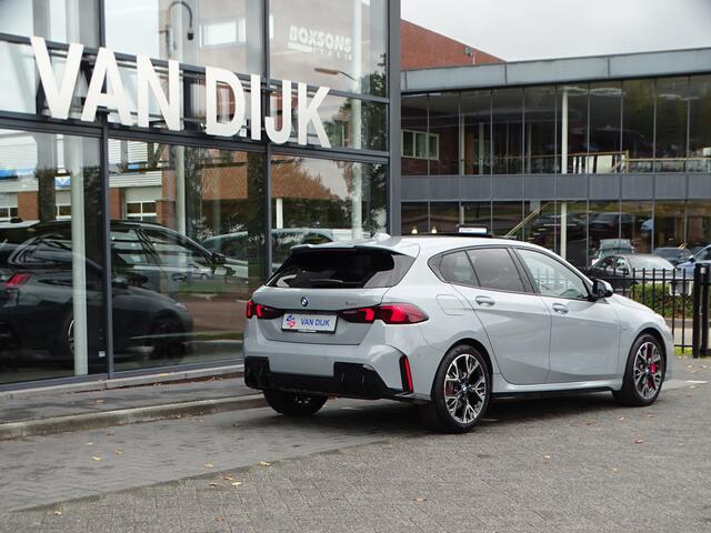 BMW 1-SERIE 120 M Sportpakket Pro. Afn.Trekhaak Pano.Dak Drive ass. Parkeer Hulp Premium Pack Ada.Led 18" LM Velgen