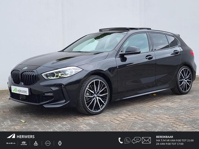 BMW 1-SERIE 118i Automaat / Dealer onderhouden / M-Sport / 19" velgen / Navigatie / Panoramadak / Harman Kardon audio / DAB / Sportstoelen / Achteruitrijcamera / Headup display / Digital Cockpit /