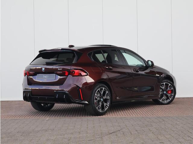 BMW 1-SERIE 120 M Sportpakket Pro/ Innovation Pack/ Stuurwielrand verwarmd/ Comfort Access/ Panoramadak/ Sportstoelen/ Harman-Kardon/ Driving Assistant Plus