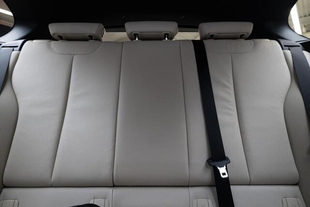 BMW 1-SERIE M140i Edition Shadow Executive