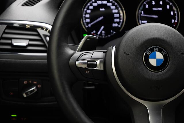 BMW 1-SERIE M140i Edition Shadow Executive