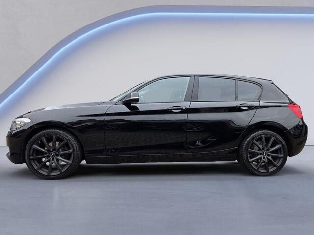 BMW 1-SERIE 136PK/Apple Carplay/Cruise Control/Stoelverw./18'' LMV/Bluetooth/Multifunctioneelstuurwiel/Isofix/(MET GARANTIE*)