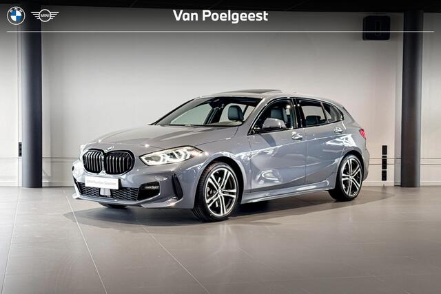 BMW 1-SERIE 120i | M Sport | Glazen Panoramadak | Stoelverwarming |