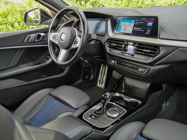 BMW 1-SERIE 118i Automaat M-Sport High Executive | PANODAK | CARPLAY | CAMERA |