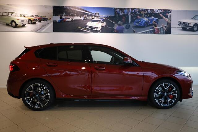 BMW 1-SERIE 120 M Sportpakket Pro | Premium Pack | Comfort Access | Fire Rot Metallic