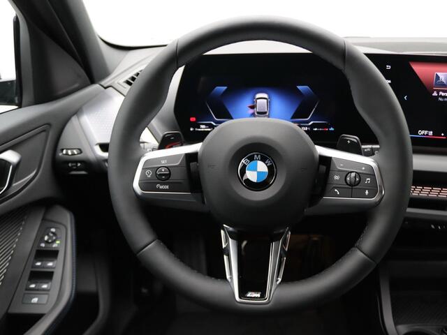 BMW 1-SERIE 120 M Sportpakket | Premium Pack | Stuurwielrand Verwarmd | Comfort Access | Driving Assistant | 18''