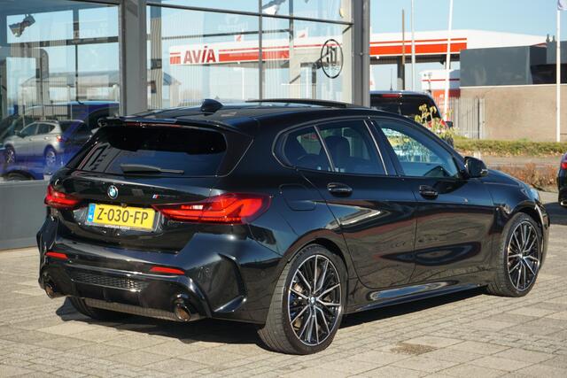 BMW 1-SERIE M135i xDrive High Executive | ACC | PANO | H&K | elct. stoelen