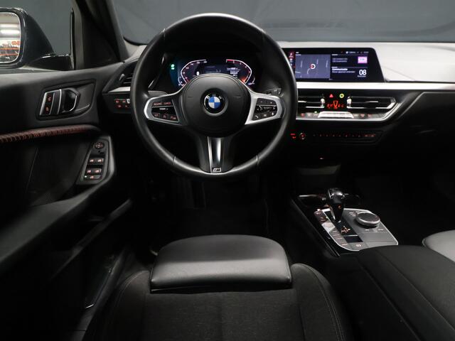 BMW 1-SERIE 118i M Sport [M SPORT, APPLE CARPLAY, ANDROID AUTO, SPORTSTOELEN, CRUISE CONTROL, SPORTSTOELEN, NIEUWSTAAT]