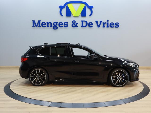 BMW 1-SERIE 118i M Sport Kuipstoelen Airco ECC | Panorama | Harman Kardon | Memory | Head Up | Adaptive Cruise | Sfeer | Camera | Isofix | NAP