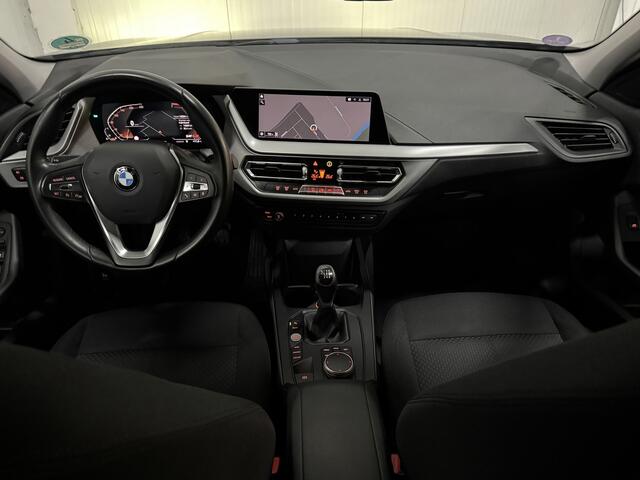 BMW 1-SERIE 118i 141 PK Executive Edition DIGI-DASH NAVI CAMERA PDC LMV