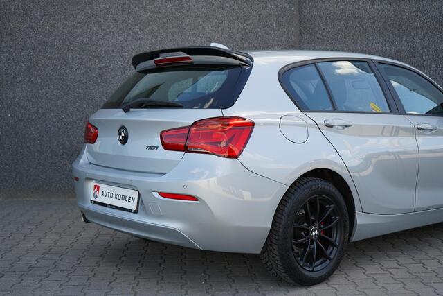 BMW 1-SERIE 118i Centennial High Executive Led/ Stoelver. / climate