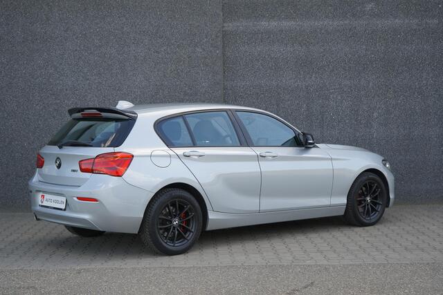 BMW 1-SERIE 118i Centennial High Executive Led/ Stoelver. / climate