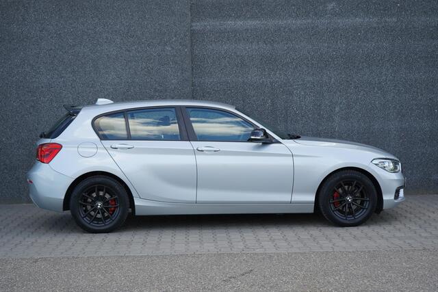 BMW 1-SERIE 118i Centennial High Executive Led/ Stoelver. / climate