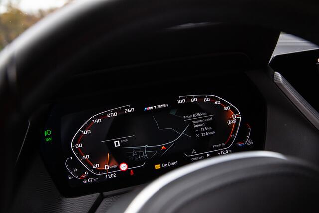 BMW 1-SERIE M135i xDrive High Executive 306pk , Harman/Kardon, Head-up display, Sfeerverlichting