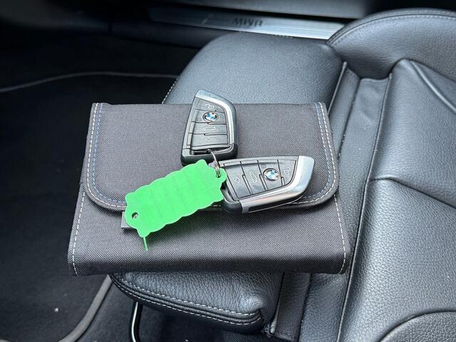 BMW 1-SERIE 118 autom Sport Bns Edition Plus ecc,leer,sportstoel,lmv,led,navi,digidash,pdc