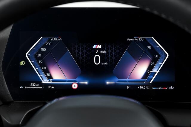 BMW 1-SERIE 120 M Sport (Nieuw Model) - Automaat | Dig. Cockpit | Adapt. Cruise | Stoelverw. | PDC | Camera | NAV + App. Connect | ECC | DAB | LM 18" | 0268