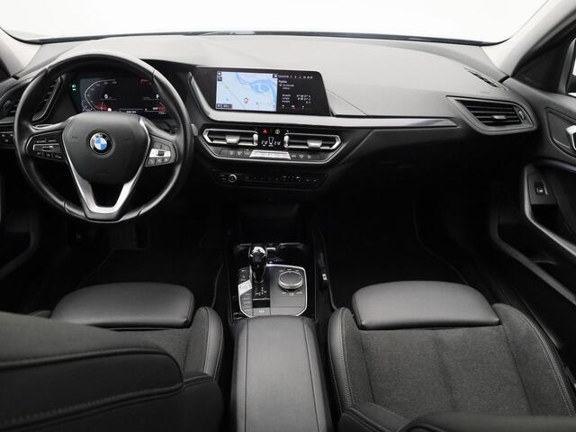 BMW 1-SERIE 118i Executive Edition Automaat | NAVI | CARPLAY