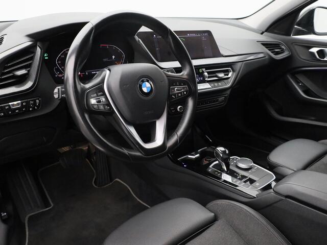 BMW 1-SERIE 118i Executive Edition Automaat | NAVI | CARPLAY