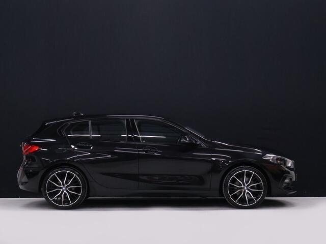 BMW 1-SERIE 118i Sport Line [APPLE CARPLAY, ANDROID AUTO, CRUISE CONTROL, PDC V+A , AUTOMATISCHE AIRCO, LANE ASSIST, BMW LED, NIEUWSTAAT]