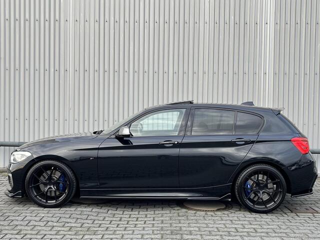 BMW 1-SERIE M140I XDrive High Exe.*AKRA*KW*MAXTON*440PK*PANO*