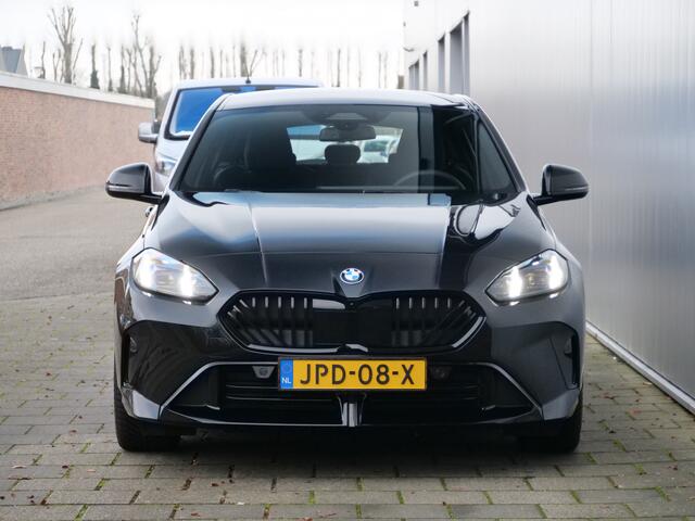 BMW 1-SERIE 116 automaat 123pk M Sportpakket Pro Stoelverwarming / Camera / Keyless entry