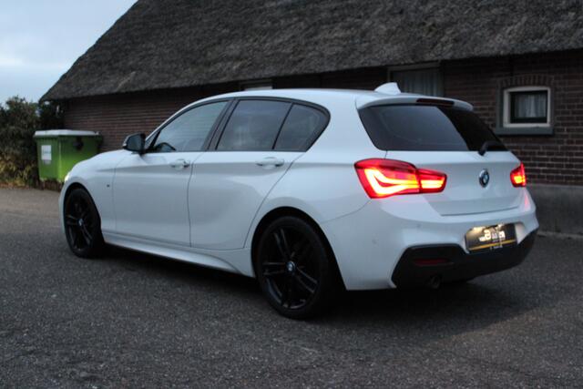 BMW 1-SERIE 116d Corporate Executive LED GR. NAVI M-SPORT 5-DRS 187000KM!!!