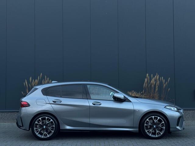 BMW 1-SERIE 120i M PACK 2025 LEDER SPORTVELGEN H&K LED WIDESCREEN