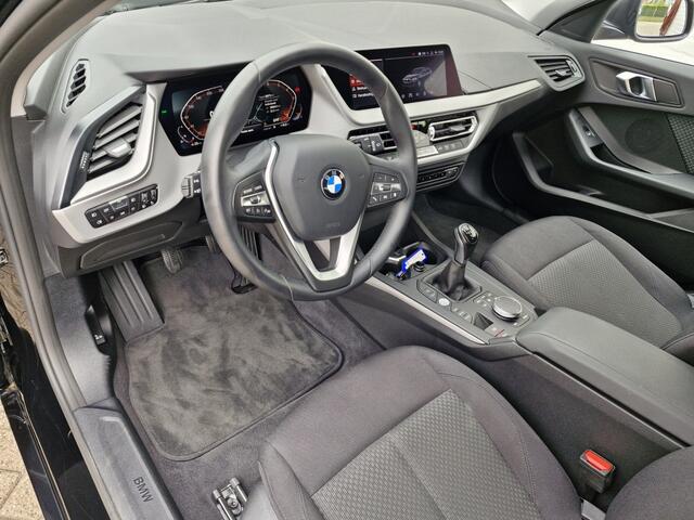 BMW 1-SERIE 118i Executive Editon | BMW Live Cockpit | Keyless | 18 '' LM |