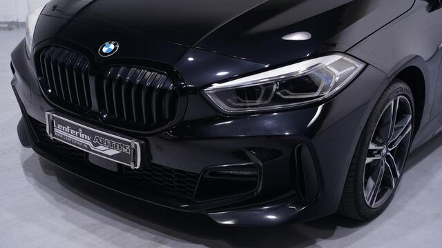 BMW 1-SERIE 118i M Sport Panoramadak Apple Carplay Camera PDC v+a Ambienteverlichting Led koplampen