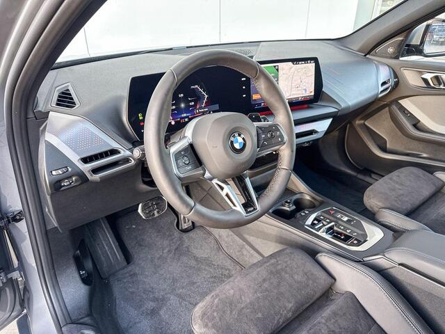 BMW 1-SERIE 120 M Sport Design Edition Stuurwielrand / 19 inch / Glazen dak