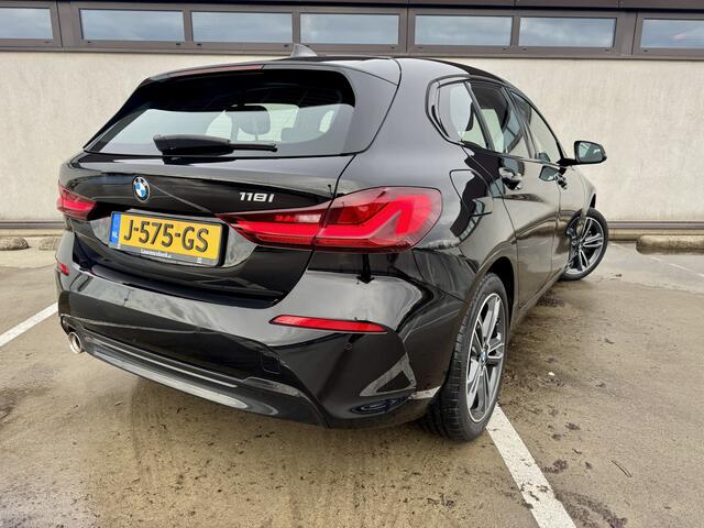 BMW 1-SERIE 118i Executive | Sport-Line | Navi | Cruise | Sportline- intr. | Dealer onderhouden |