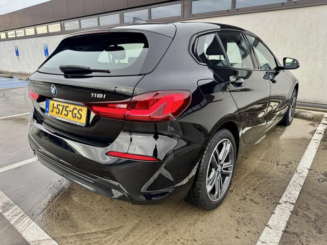 BMW 1-SERIE 118i Executive | Sport-Line | Navi | Cruise | Sportline- intr. | Dealer onderhouden |