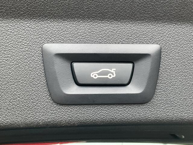 BMW 1-SERIE 120i M-Sport Automaat Pano.dak Leer Stoel/Stuurverw HUD Carplay Stoelverw Led VOL!