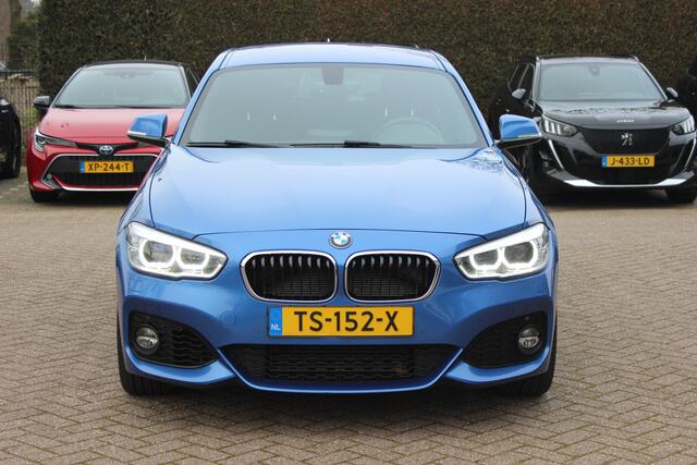 BMW 1-SERIE 118i Edition M Sport Shadow High Executive / Alcantara / Navigatie / Parkeerhulp V+A / 18'' / Stoelverwarming / Cruise Control