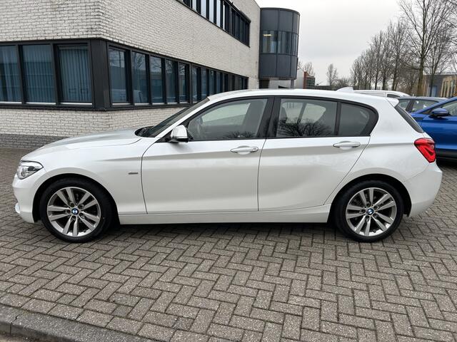 BMW 1-SERIE 118i Corp L. Hi Exec XENON CARPLAY PDC CRUISE LEER.