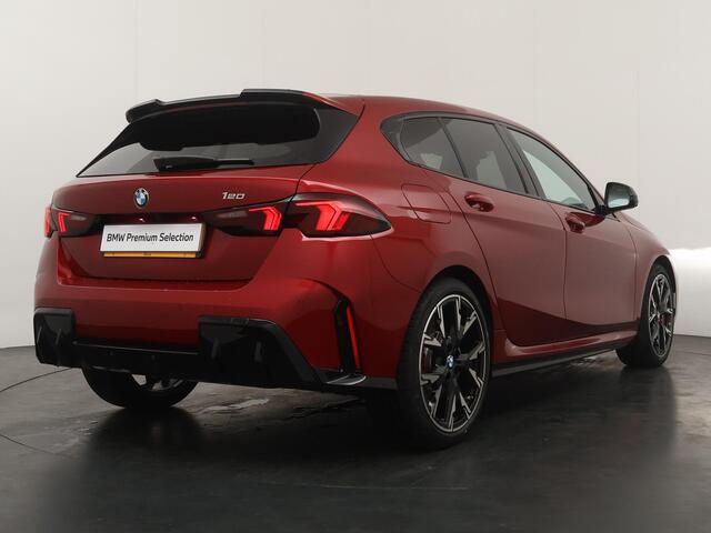 BMW 1-SERIE 120 M Sport Design Edition | M-Sport Pro | Head-Up | Comfort Access | Driving Assistant Plus | Harman Kardon | Panoramadak |