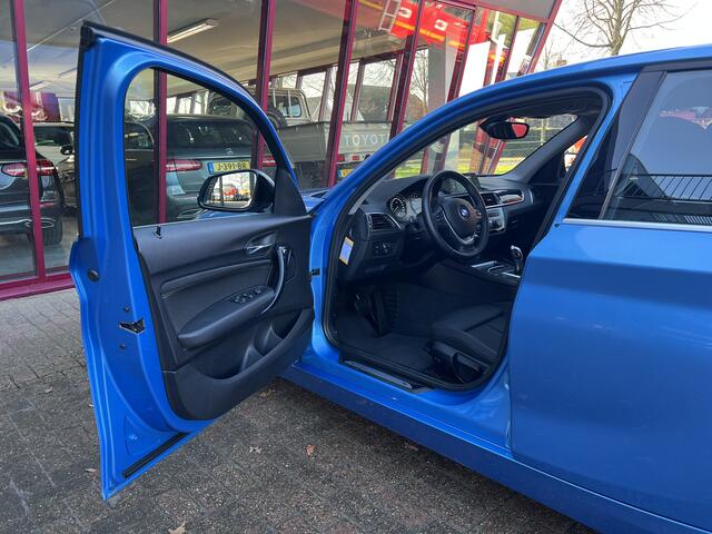 BMW 1-SERIE 118i Corporate Lease Executive | CC | Camera | Sportstoelen | PDC | Winterwielen |