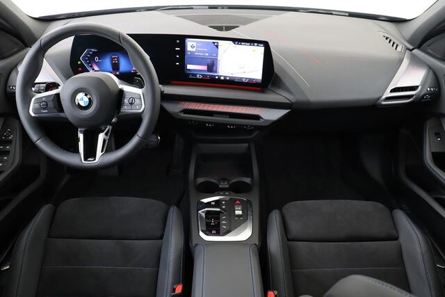 BMW 1-SERIE 120 M SPORT DESIGN EDITION -PANO.DAK|M-SPORT|PRIVACY.GLAS|STEPTRONIC|DRIVING.ASSISTANT|CARPLAY|STOELVERW.