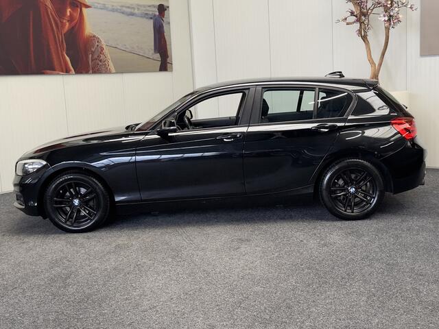 BMW 1-SERIE 118i CENTENNIAL EXECUTIVE AUTOMAAT NAVIGATIE CRUISE CONTROL CLIMATE CONTROL BLUETOOTH TELEFOON MEDIA VOORBEREIDING PDC ZEER MOOI !! 3010