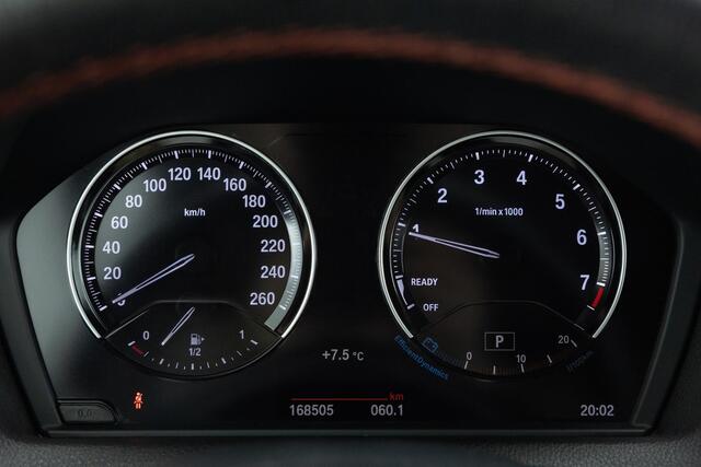 BMW 1-SERIE 118i High Executive, Sport Line, Uniek! LCI, Navi, Keyless, Leer, Automaat!