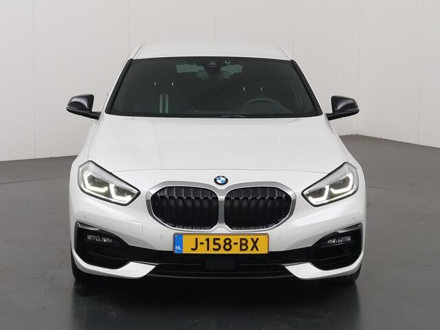 BMW 1-SERIE 118i Executive Edition Sport | Navigatie | Sportstoelen | DAB | Parkeersensoren | Climate Control | Cruise Control | Apple Carplay/Android Auto |