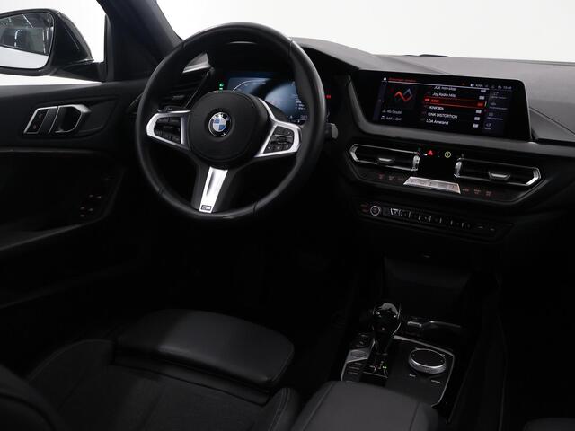 BMW 1-SERIE 118i Executive Edition Sport | Navigatie | Sportstoelen | DAB | Parkeersensoren | Climate Control | Cruise Control | Apple Carplay/Android Auto |