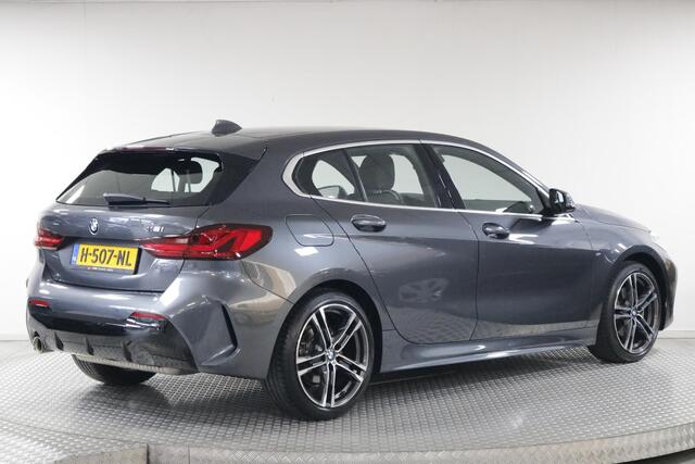 BMW 1-SERIE 118i High Executive Edition Clima | DAB | LED | Carplay | Leder | Cruise.